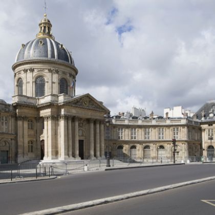 Fachada da Academia Francesa - Protege Ultra