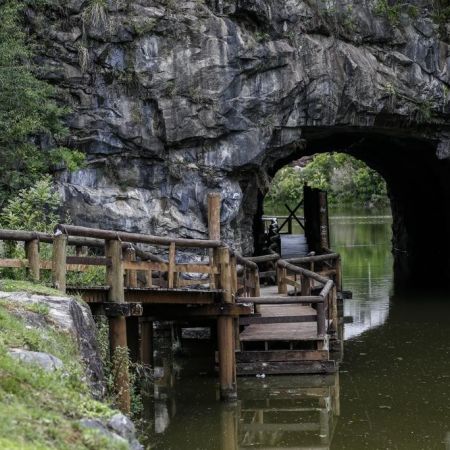 Túnel do Parque Tanguá será reaberto com passeios guiados após quase dois anos